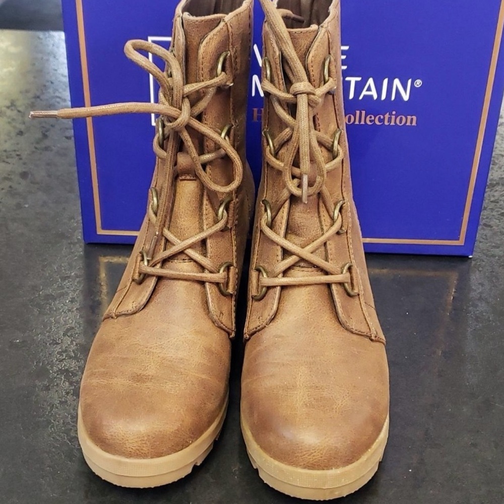 White mountain boots